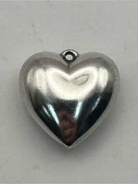 James Avery Sterling Silver Puffy Heart Charm 🤍